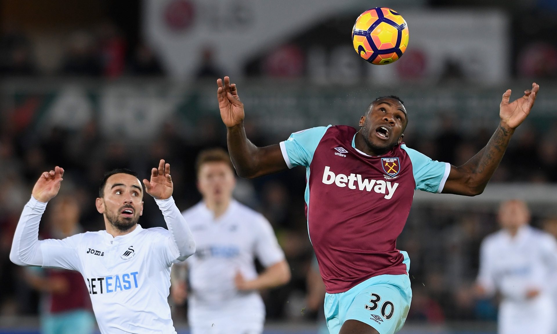 是篮球场上 是篮球场上